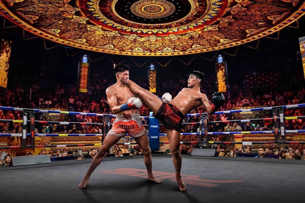 Muay Thai Boxing at Rajadamnern Stadium