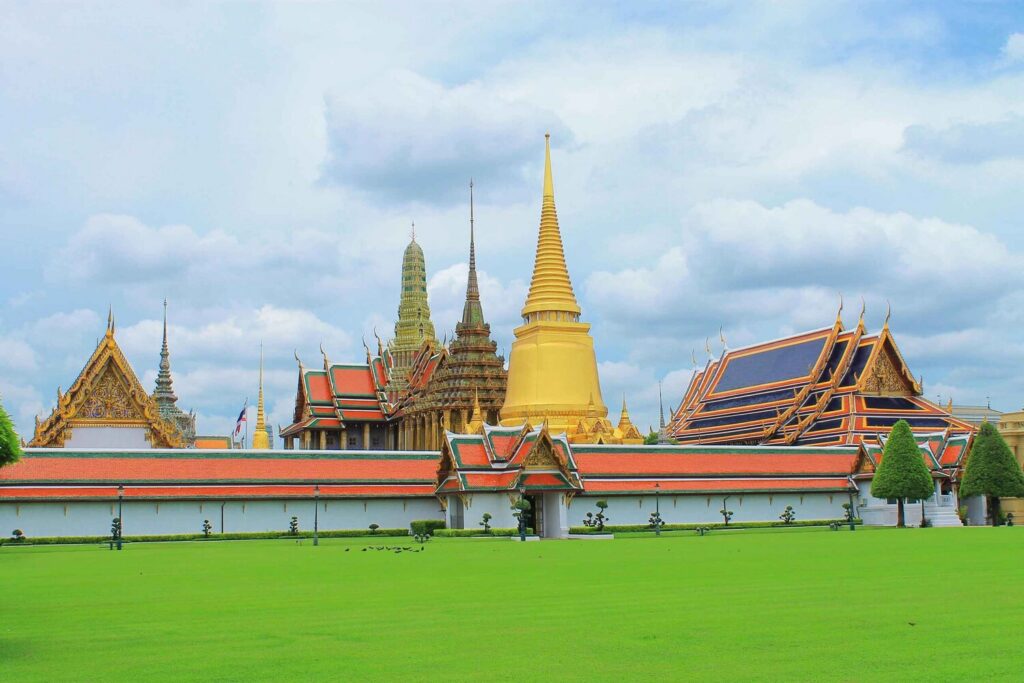 Bangkok: Highlights, Temples and Canal Tour
