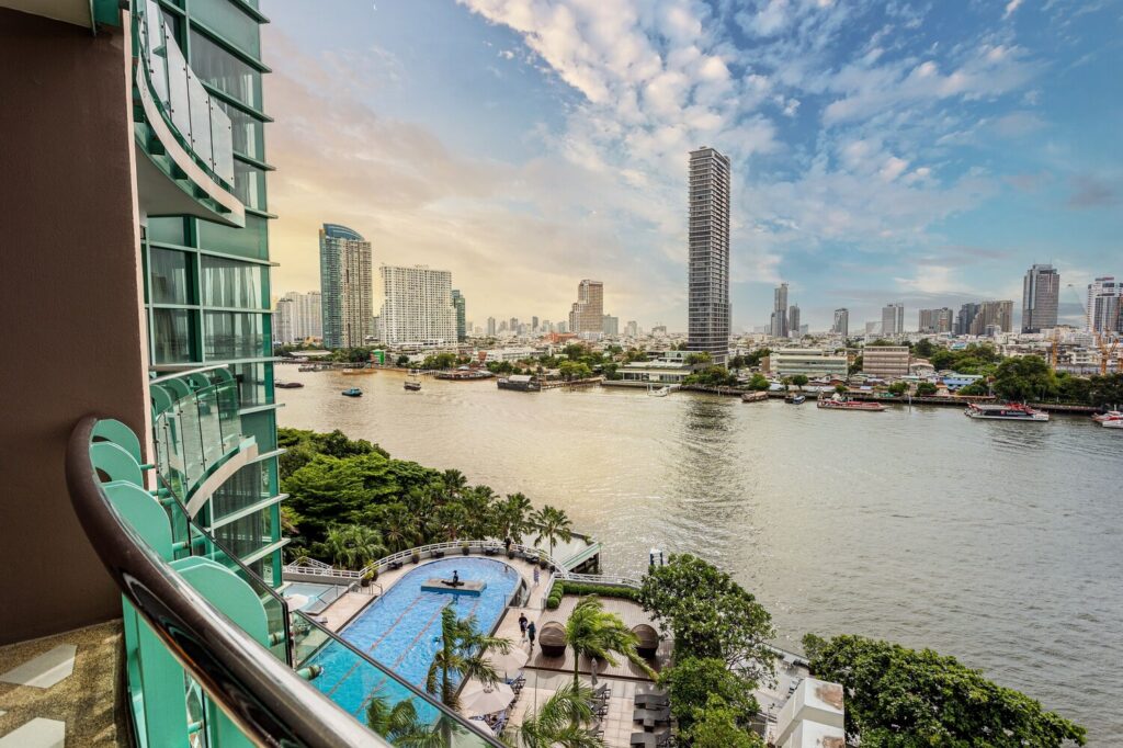 Chatrium Hotel Riverside Bangkok, Chao Phraya riverside