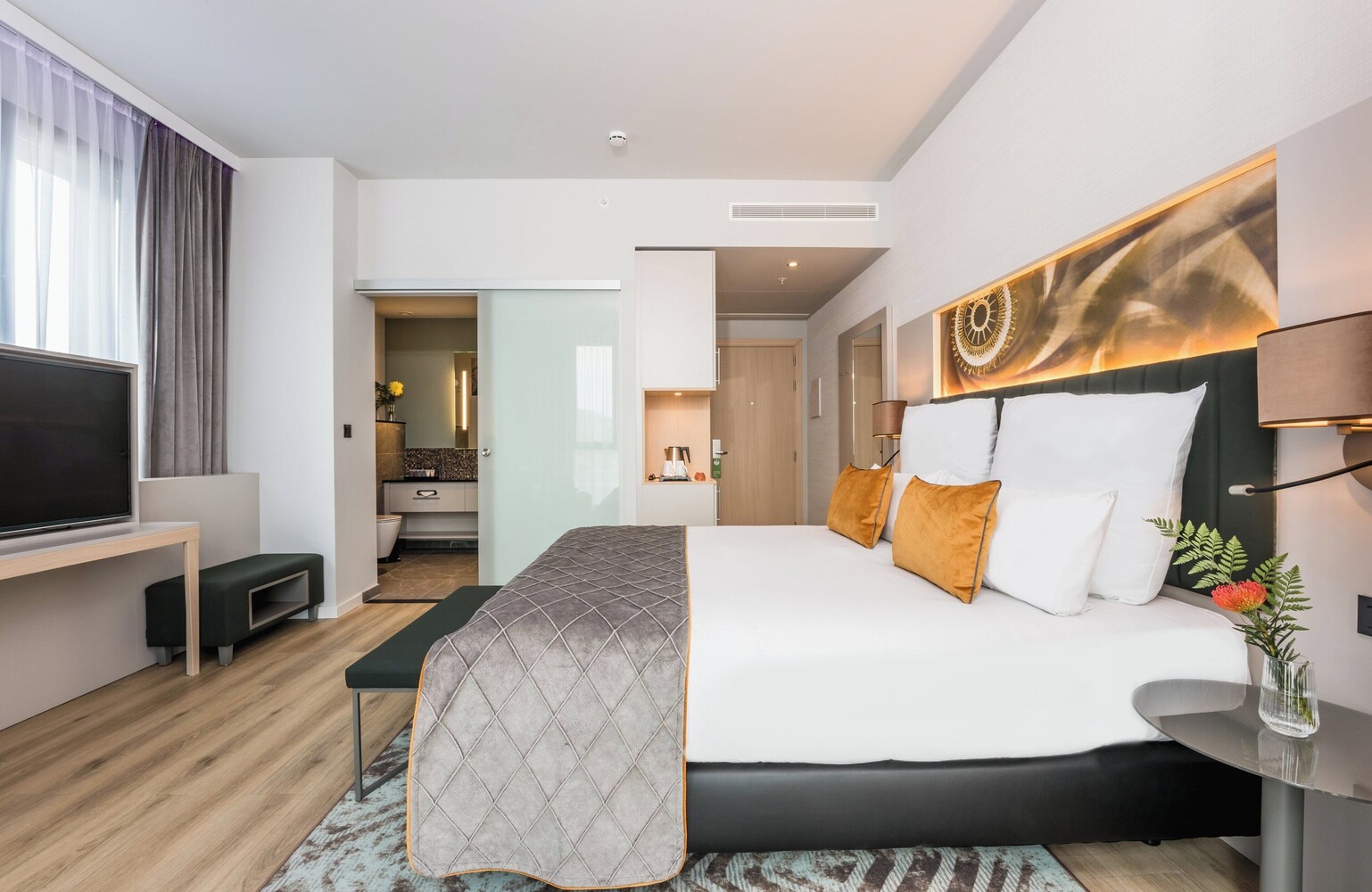 Leonardo Royal Hotel Barcelona Fira, Fira and Sants