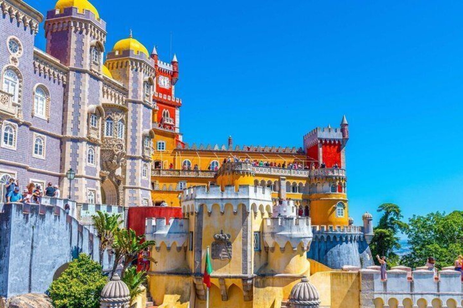 Small Group Tour to Sintra, Pena Palace, Cabo da Roca and Cascais