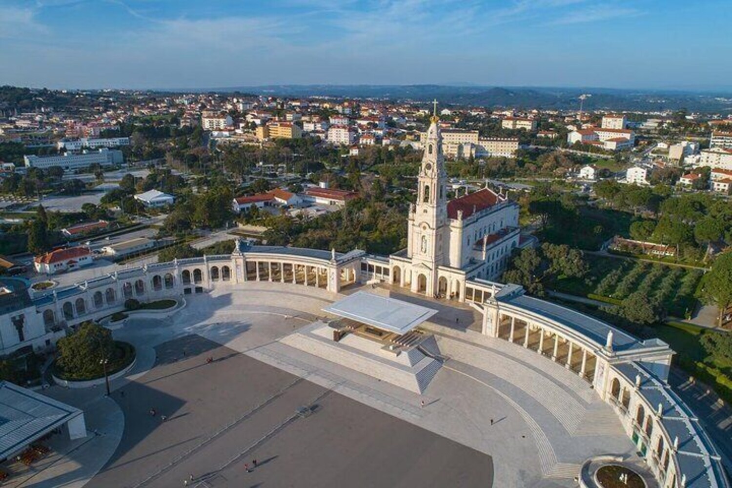 Fatima, Batalha, Nazare & Obidos Small Group Tour