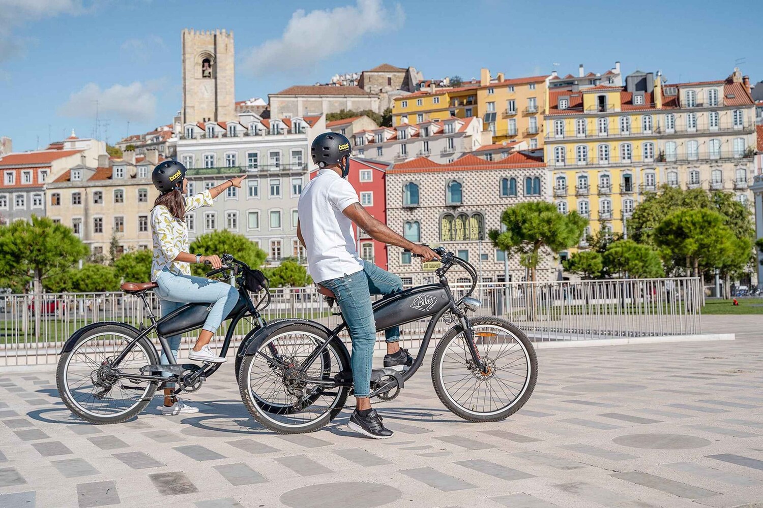 Lisbon: Hills, Alfama and Mouraria Tour by Electric Bike