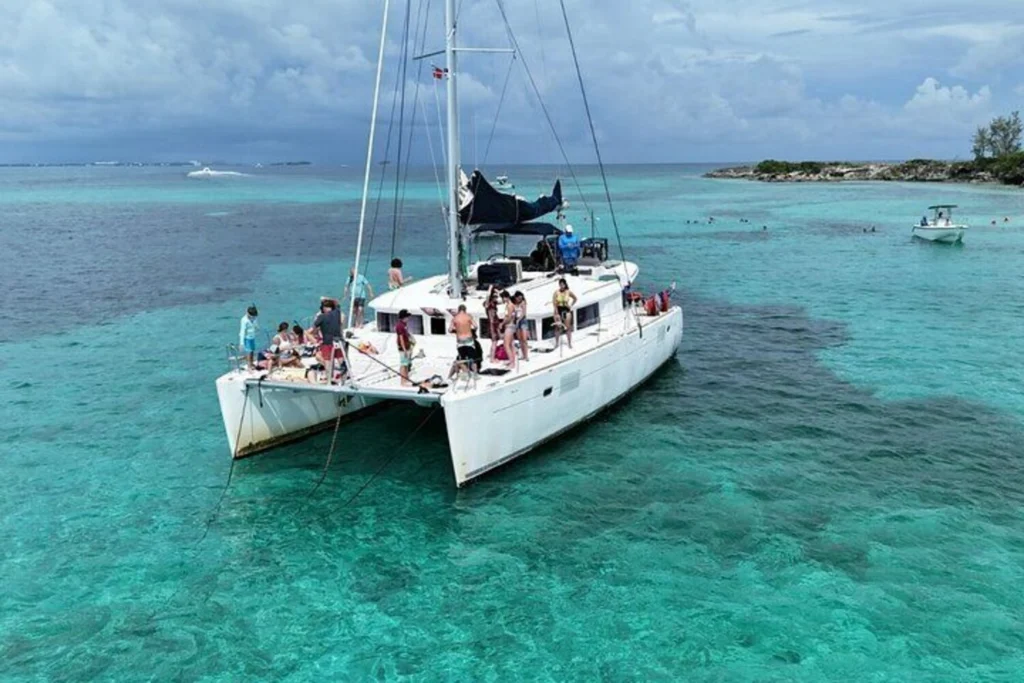 Nassau 3 Stops: Snorkelling, Swimming Pigs, Turtles & Lunch