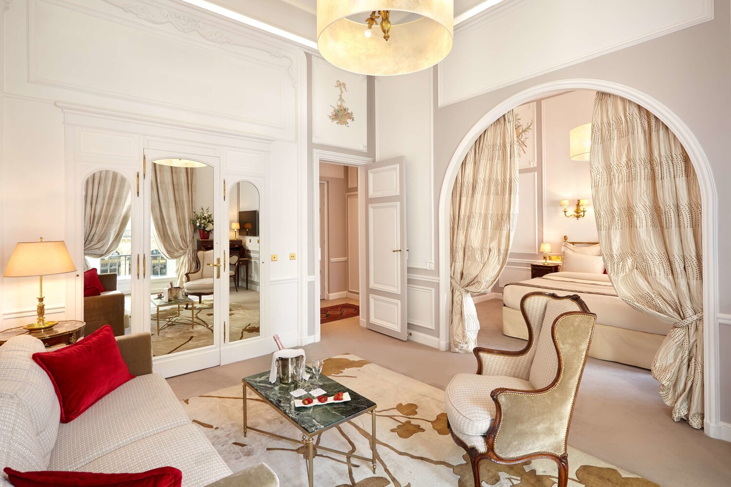 Hotel Regina Louvre, 1e, opposite the Louvre