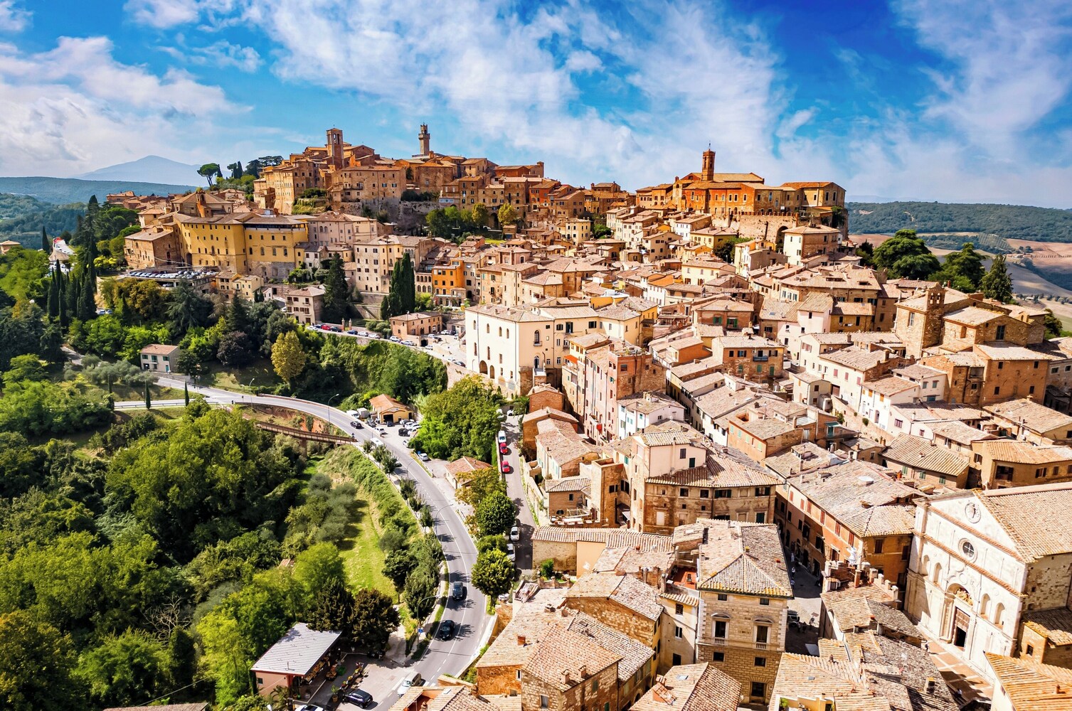 From Rome: Tuscany & Montepulciano Day Trip with Lunch & Wine Tasting